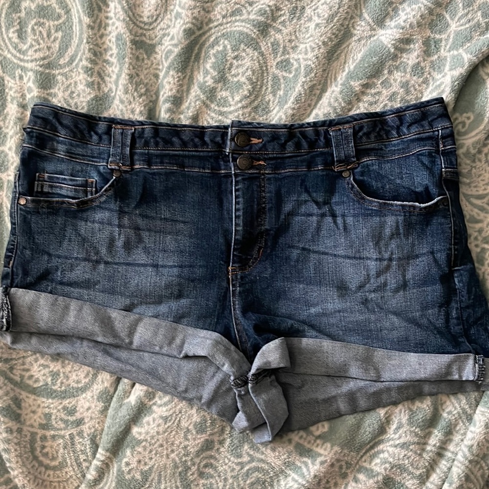 Blue Spice jean shorts